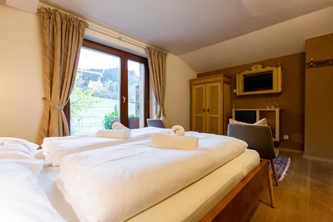 Weingut Georgium Bed & Breakfast Sankt Georgen am Längsee Exterior photo